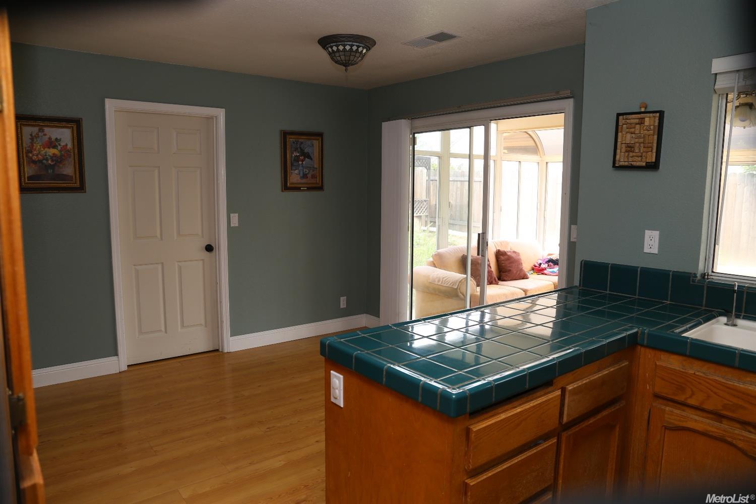 For Sale: 8553 Brisenbourg Way Antelope, CA 95843
