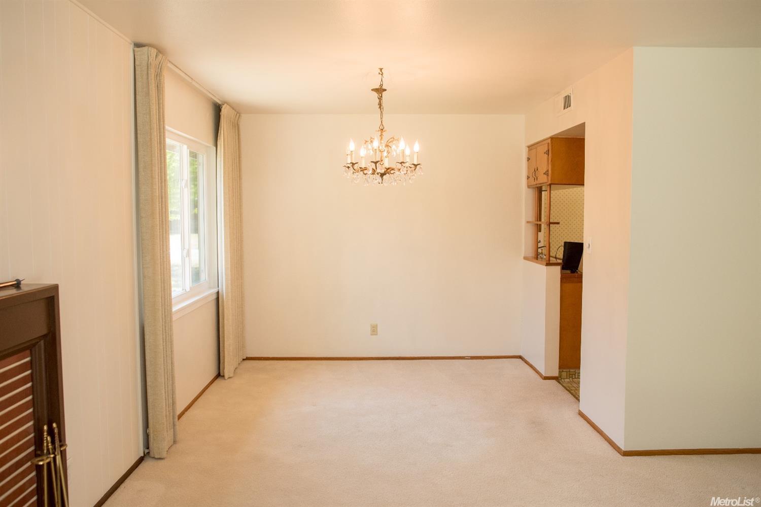 For Sale: 4057 Esperanza Dr Sacramento, CA 95864