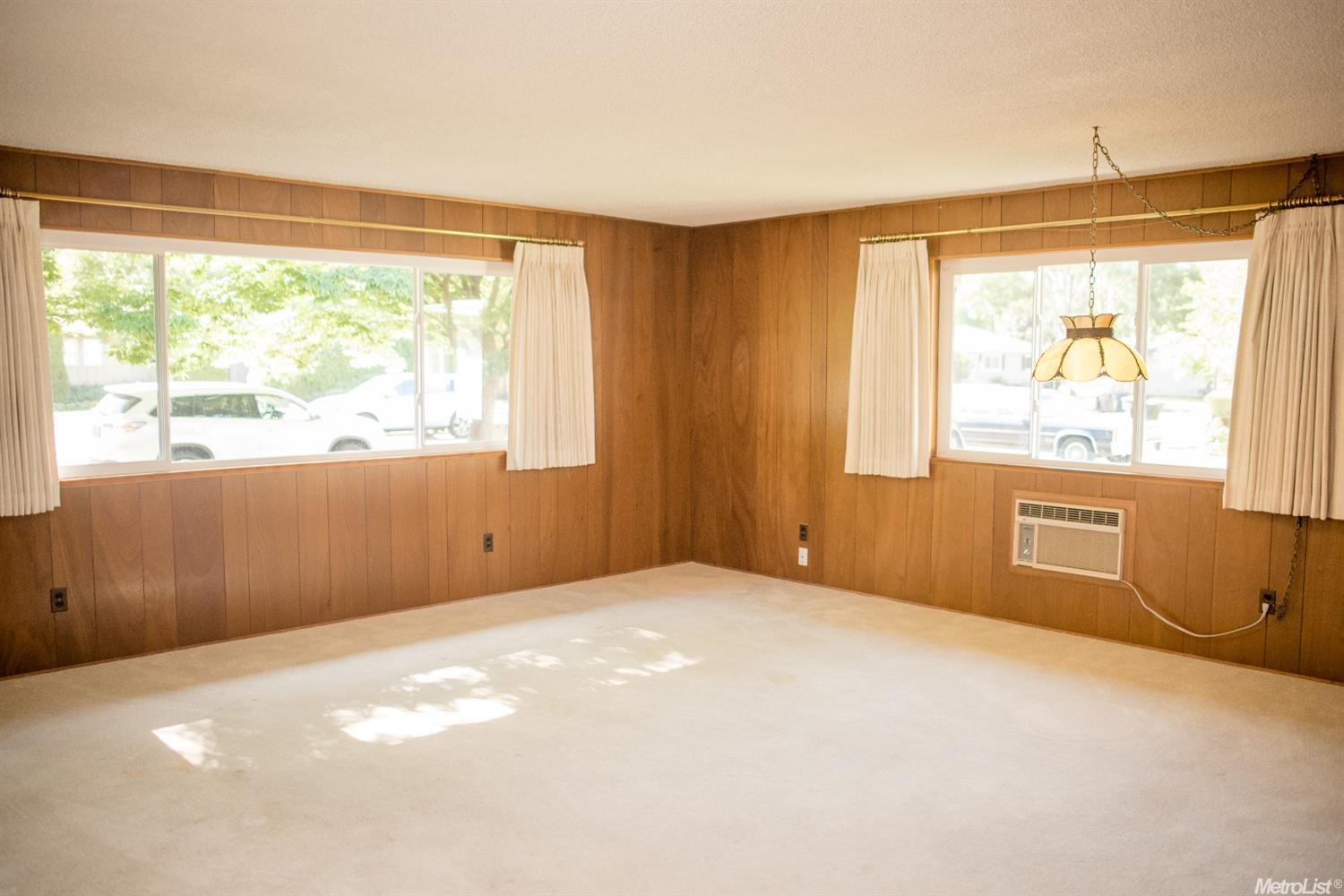 For Sale: 4057 Esperanza Dr Sacramento, CA 95864