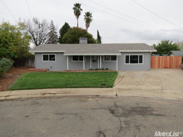 1124 Hall Ct