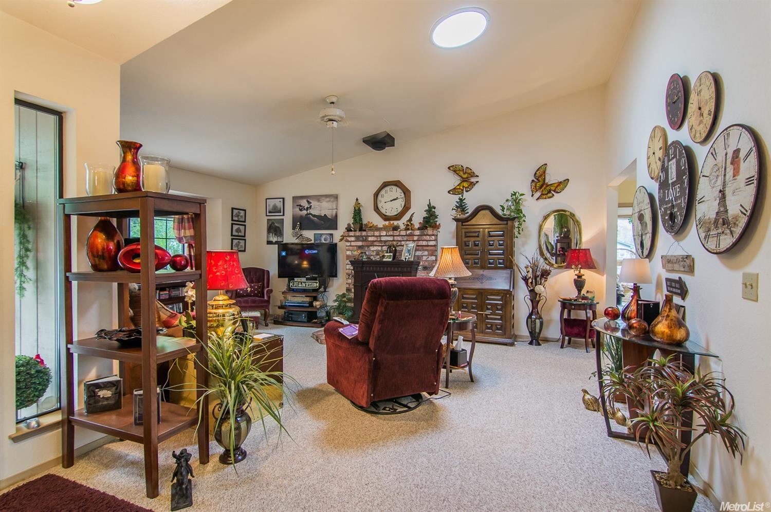 18358 Hummingbird Dr