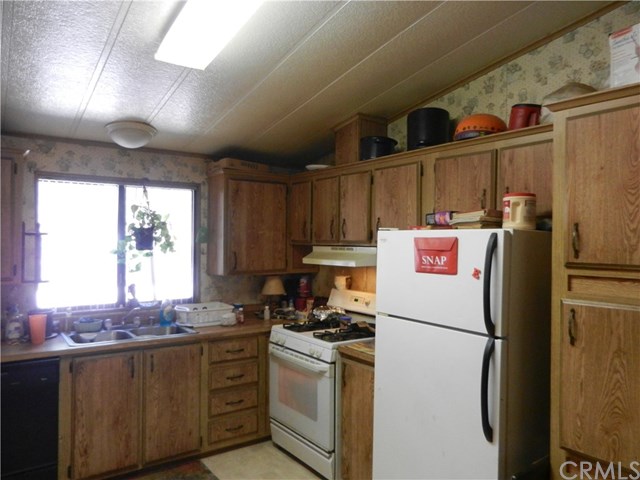 14290 Skyway
