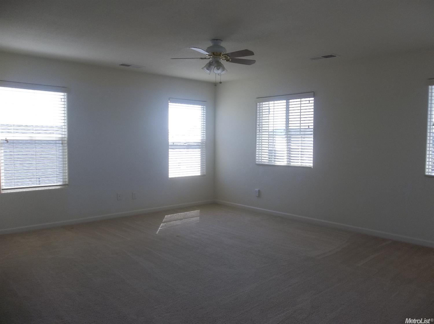 1613 Brookglen Dr