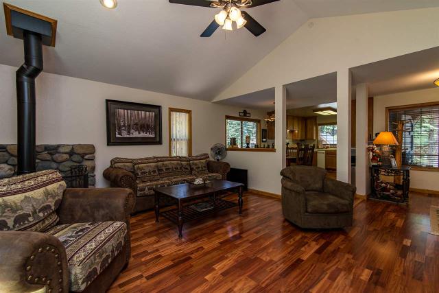 10228 Thomas Dr