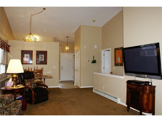168 Las Lunas St