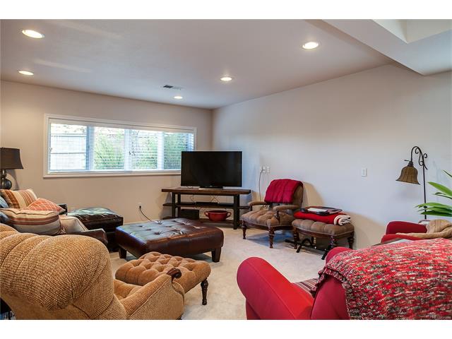 9581 E Maplewood Cir