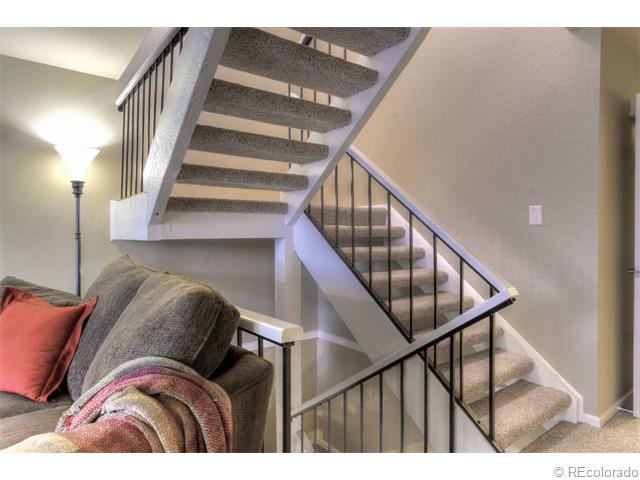7128 S Vine Cir