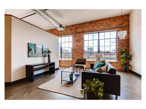 2500 Walnut St #303