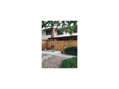 1023 W 100th Pl