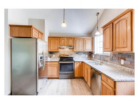 1023 W 100th Pl