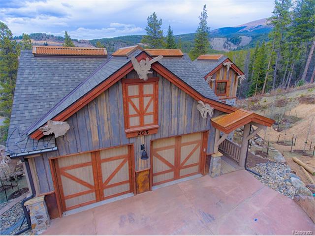 207 Silver Queen Dr