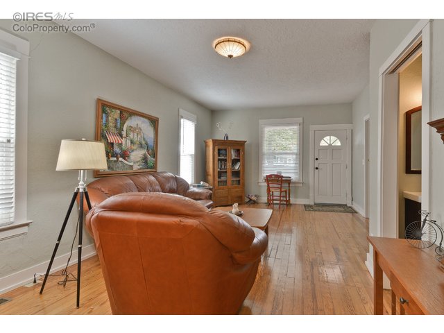 312 Baker St