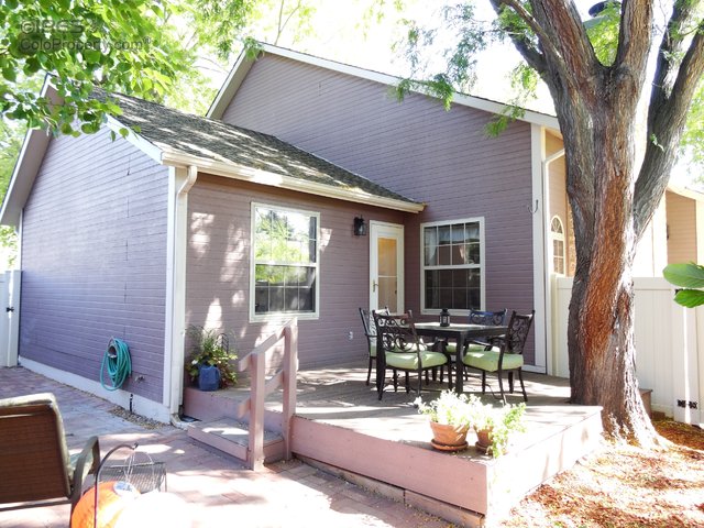 3121 Lake Park Way