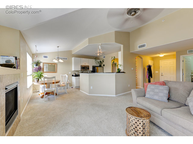1425 Blue Sky Cir 15-302 #302