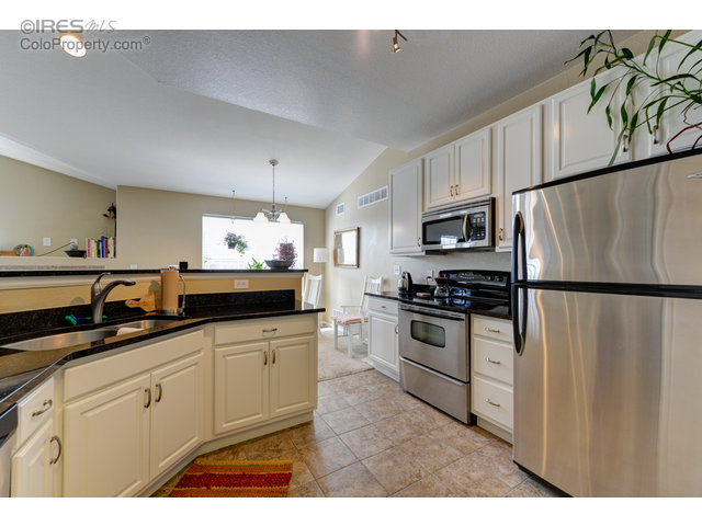 1425 Blue Sky Cir 15-302 #302