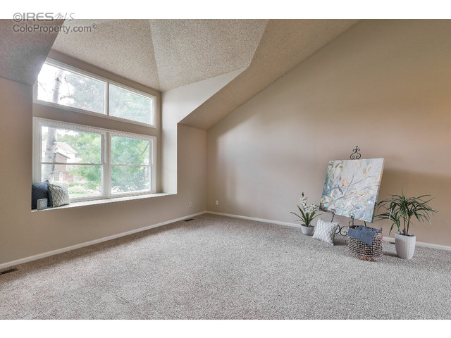 4319 Kingsbury Dr