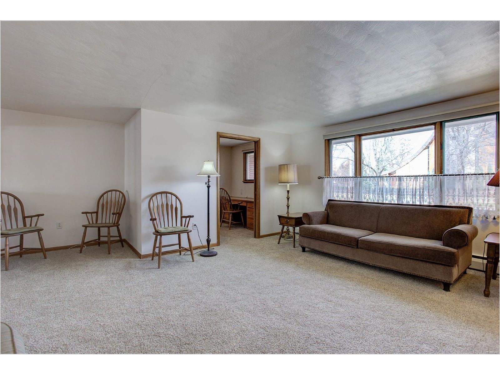 205 S 6th Ave