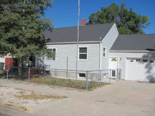 215 Eaton St