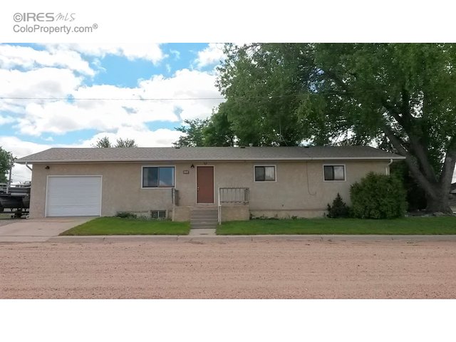 For Sale: 606 W Apache Dr Yuma, CO 80759