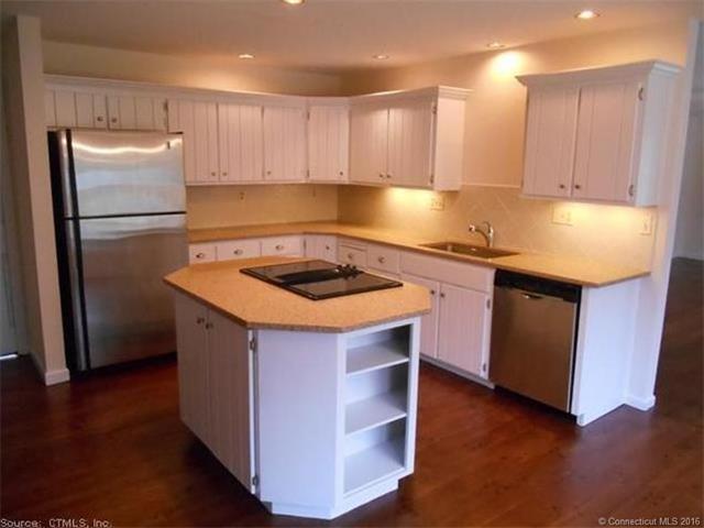 For Sale: 4 Ardsley Way Avon, CT 06001