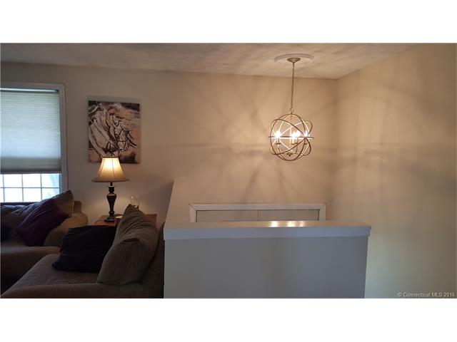 87 Julia Rd