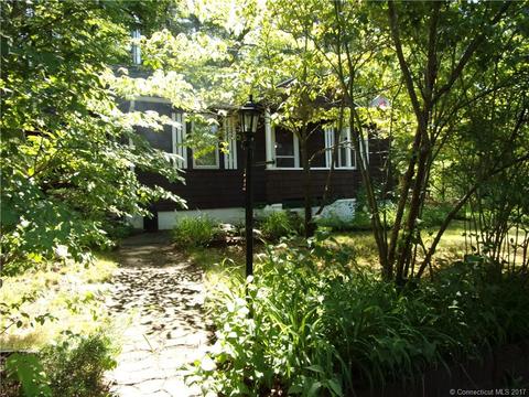 109 Dogwood Ln