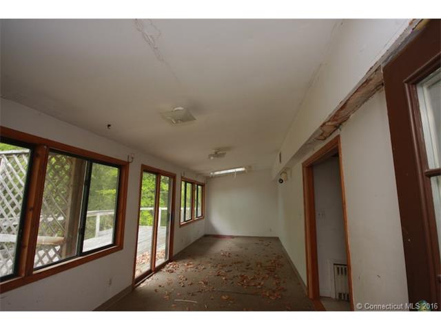 For Sale: 289 George Washington Tpke Burlington, CT 06013