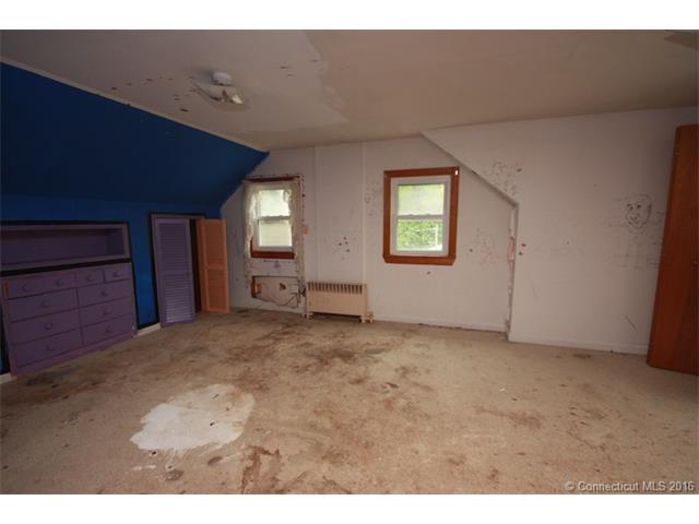 For Sale: 289 George Washington Tpke Burlington, CT 06013