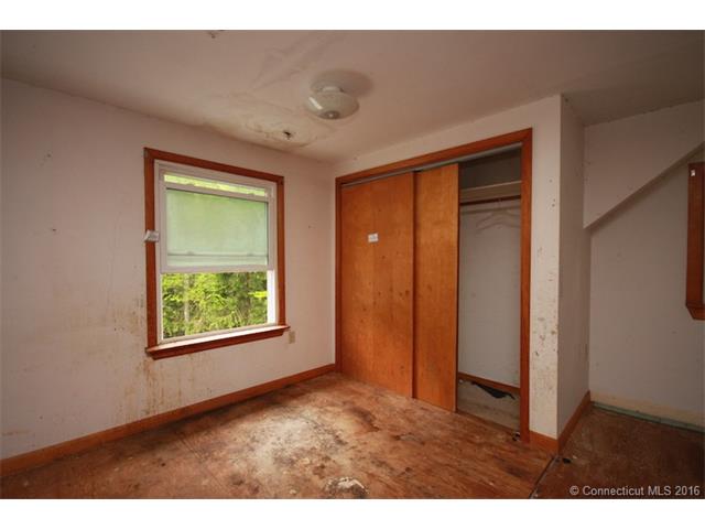 For Sale: 289 George Washington Tpke Burlington, CT 06013