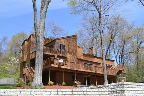 16 Woodland Dr
