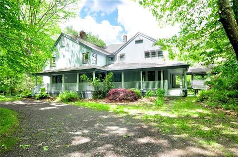 16 Woodland Dr