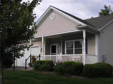 15 Trevor Ln