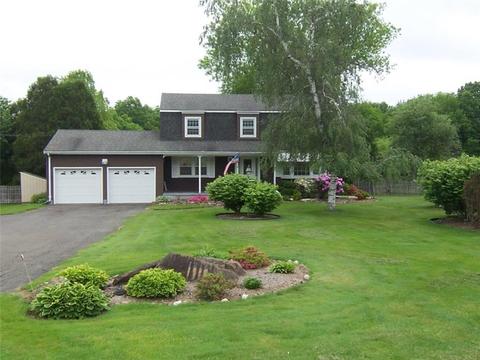 15 Trevor Ln