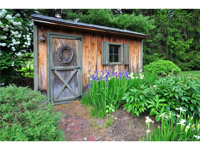 For Sale: 230 Hartford Ave East Granby, CT 06026