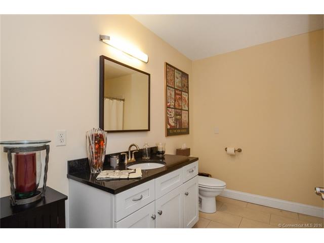 10 Main St #320
