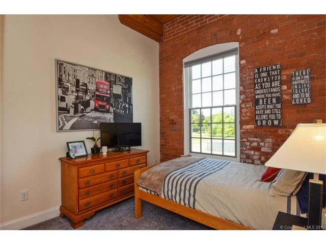 10 Main St #320