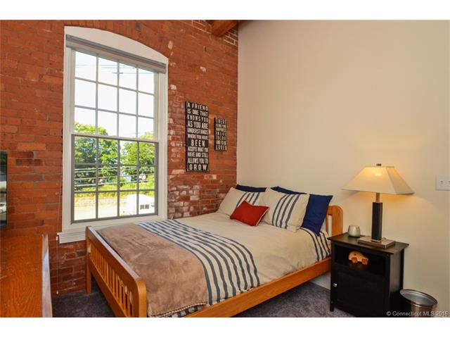 10 Main St #320