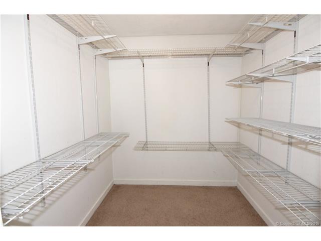 32 Thompson Rd #5C