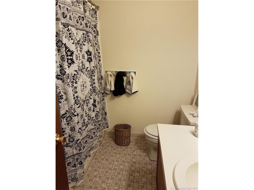 30 New Hampshire Dr #7A