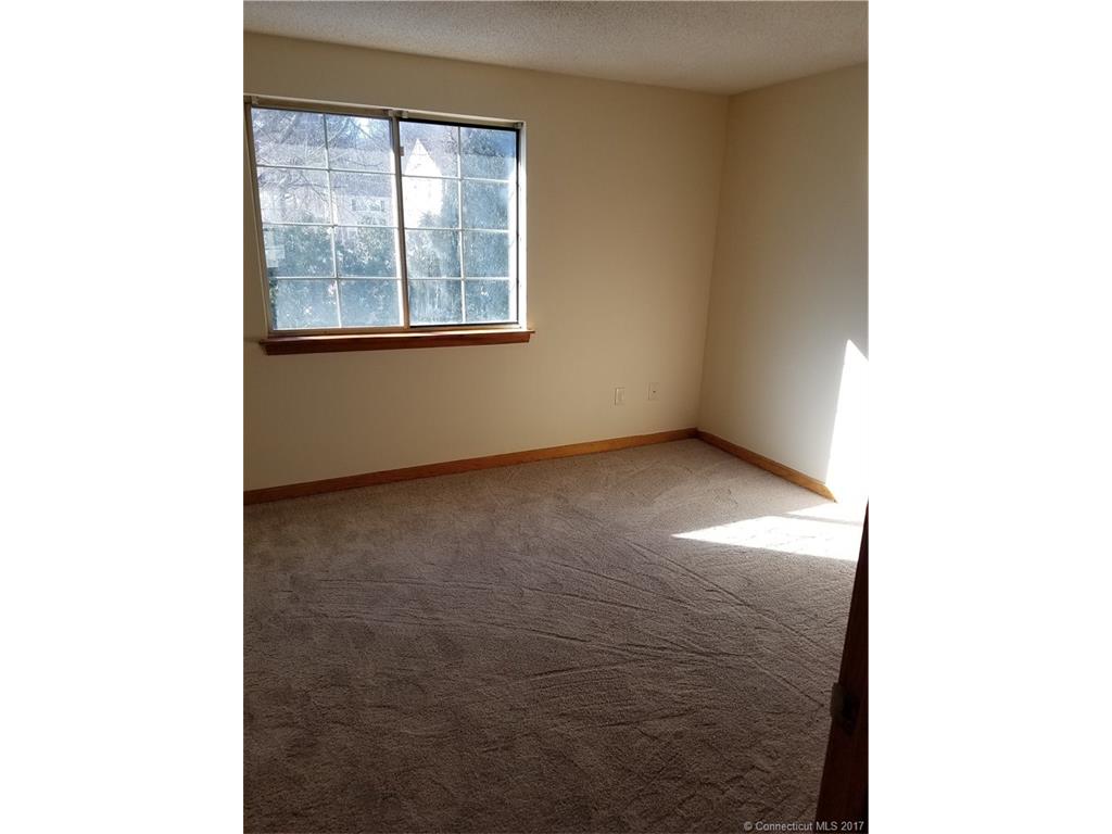30 New Hampshire Dr #7A