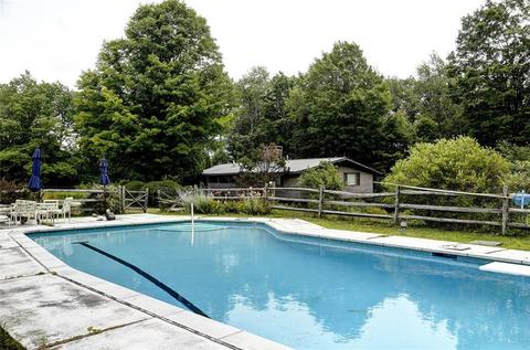 118 Newfield Rd