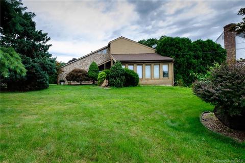 6 Goff Brook Cir