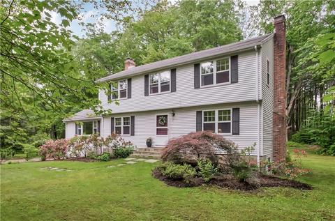 13 Powder Horn Dr