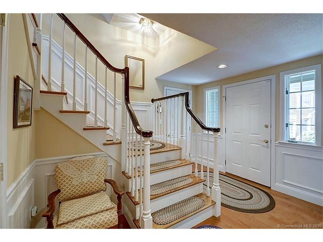For Sale: 127 S Mill Dr #APT 127 South Glastonbury, CT 06073