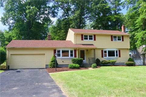 121 Edgewood Dr