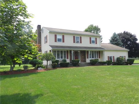 121 Edgewood Dr