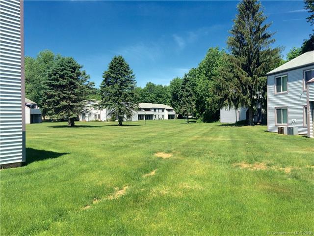 For Sale: 42 Candlewood Dr #APT 42 South Windsor, CT 06074