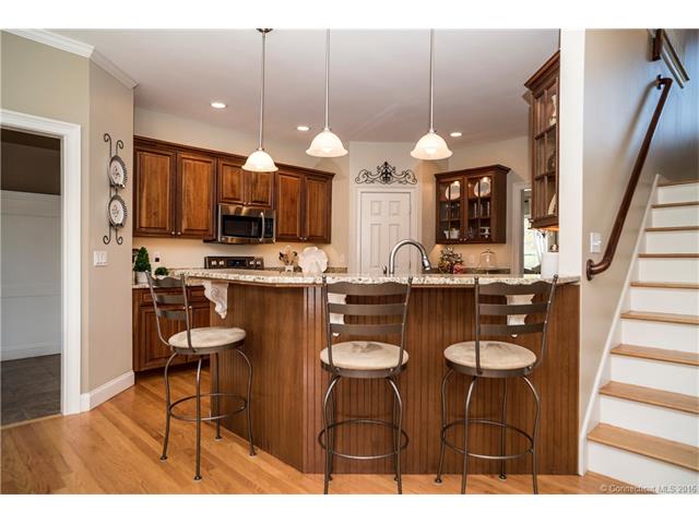 190 Shadow Pond Ln