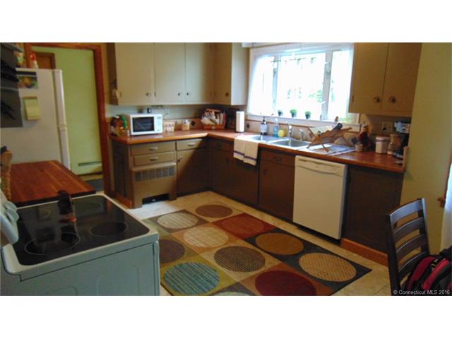 For Sale: 6 Cedar Ln Unionville, CT 06085