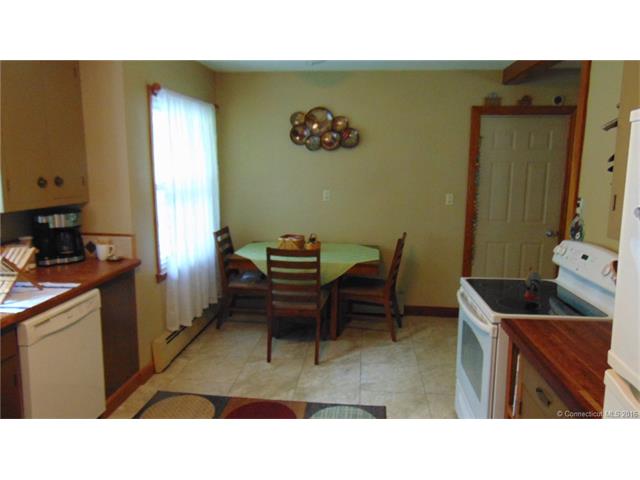 For Sale: 6 Cedar Ln Unionville, CT 06085